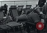 Image passagers sur le pont du navire de croisière Europe, 1937, de la seconde 35 séquences d'archives historiques vidéo 65675074089