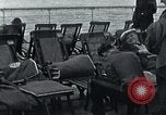 Image passagers sur le pont du navire de croisière Europe, 1937, de la seconde 37 séquences d'archives historiques vidéo 65675074089
