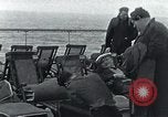 Image passagers sur le pont du navire de croisière Europe, 1937, de la seconde 41 séquences d'archives historiques vidéo 65675074089