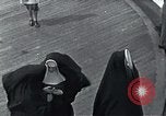 Image passagers sur le pont du navire de croisière Europe, 1937, de la seconde 48 séquences d'archives historiques vidéo 65675074089