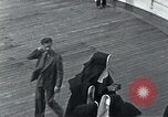 Image passagers sur le pont du navire de croisière Europe, 1937, de la seconde 51 séquences d'archives historiques vidéo 65675074089