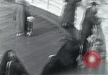 Image passagers sur le pont du navire de croisière Europe, 1937, de la seconde 59 séquences d'archives historiques vidéo 65675074089