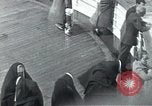 Image passagers sur le pont du navire de croisière Europe, 1937, de la seconde 61 séquences d'archives historiques vidéo 65675074089