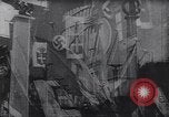 Standbild Reichskanzler Adolf Hitler und Benito Mussolini in München Stalingrad Russland Sowjetunion, 1945, aus Sekunde 6 historischem Filmmaterial Videoclip 65675074091