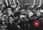 Standbild Reichskanzler Adolf Hitler und Benito Mussolini in München Stalingrad Russland Sowjetunion, 1945, aus Sekunde 10 historischem Filmmaterial Videoclip 65675074091
