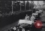 Standbild Reichskanzler Adolf Hitler und Benito Mussolini in München Stalingrad Russland Sowjetunion, 1945, aus Sekunde 23 historischem Filmmaterial Videoclip 65675074091