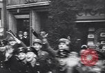 Standbild Reichskanzler Adolf Hitler und Benito Mussolini in München Stalingrad Russland Sowjetunion, 1945, aus Sekunde 24 historischem Filmmaterial Videoclip 65675074091
