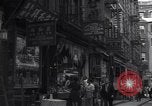 Image Mott Street et Pell dans Chinatown New York City USA, 1939, de la seconde 28 séquences d'archives historiques vidéo 65675074109