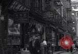 Image Mott Street et Pell dans Chinatown New York City USA, 1939, de la seconde 32 séquences d'archives historiques vidéo 65675074109