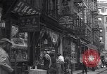 Image Mott Street et Pell dans Chinatown New York City USA, 1939, de la seconde 38 séquences d'archives historiques vidéo 65675074109