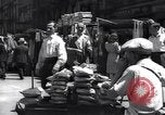 Image piétons New York United States USA, 1939, de la seconde 61 séquences d'archives historiques vidéo 65675074111