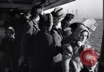 Image Réfugiés juifs fuyant l'Europe au début de la deuxième Guerre mondiale New York City USA, 1941, de la seconde 8 séquences d'archives historiques vidéo 65675074118