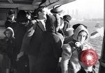 Image Réfugiés juifs fuyant l'Europe au début de la deuxième Guerre mondiale New York City USA, 1941, de la seconde 9 séquences d'archives historiques vidéo 65675074118