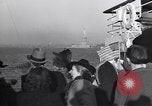 Image Réfugiés juifs fuyant l'Europe au début de la deuxième Guerre mondiale New York City USA, 1941, de la seconde 29 séquences d'archives historiques vidéo 65675074118