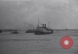 Standbild Juden die auf der SS Siboney aus Europa fliehen Jersey City New Jersey USA, 1941, aus Sekunde 1 historischem Filmmaterial Videoclip 65675074119