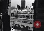 Standbild Juden die auf der SS Siboney aus Europa fliehen Jersey City New Jersey USA, 1941, aus Sekunde 53 historischem Filmmaterial Videoclip 65675074119