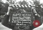 Standbild Sowjets Abschnitt Übertragen von Berlin nach US-Kontrolle Berlin Deutschland, 1945, aus Sekunde 6 historischem Filmmaterial Videoclip 65675074125