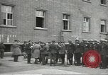 Standbild Sowjets Abschnitt Übertragen von Berlin nach US-Kontrolle Berlin Deutschland, 1945, aus Sekunde 9 historischem Filmmaterial Videoclip 65675074125