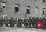 Standbild Sowjets Abschnitt Übertragen von Berlin nach US-Kontrolle Berlin Deutschland, 1945, aus Sekunde 12 historischem Filmmaterial Videoclip 65675074125