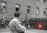 Standbild Sowjets Abschnitt Übertragen von Berlin nach US-Kontrolle Berlin Deutschland, 1945, aus Sekunde 16 historischem Filmmaterial Videoclip 65675074125