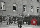 Standbild Sowjets Abschnitt Übertragen von Berlin nach US-Kontrolle Berlin Deutschland, 1945, aus Sekunde 20 historischem Filmmaterial Videoclip 65675074125