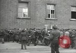 Standbild Sowjets Abschnitt Übertragen von Berlin nach US-Kontrolle Berlin Deutschland, 1945, aus Sekunde 27 historischem Filmmaterial Videoclip 65675074125