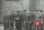 Standbild Sowjets Abschnitt Übertragen von Berlin nach US-Kontrolle Berlin Deutschland, 1945, aus Sekunde 57 historischem Filmmaterial Videoclip 65675074125