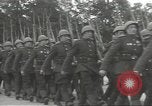 Standbild Omar Bradley Berlin Deutschland, 1945, aus Sekunde 27 historischem Filmmaterial Videoclip 65675074127