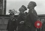 Standbild General Omar Bradley Berlin Deutschland, 1945, aus Sekunde 35 historischem Filmmaterial Videoclip 65675074128