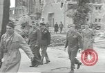 Standbild General Omar Bradley Berlin Deutschland, 1945, aus Sekunde 62 historischem Filmmaterial Videoclip 65675074128