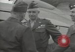 Standbild General Omar Bradley Berlin Deutschland, 1945, aus Sekunde 19 historischem Filmmaterial Videoclip 65675074129