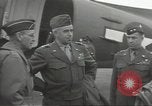 Standbild General Omar Bradley Berlin Deutschland, 1945, aus Sekunde 24 historischem Filmmaterial Videoclip 65675074129