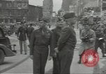 Standbild General Omar Bradley Berlin Deutschland, 1945, aus Sekunde 50 historischem Filmmaterial Videoclip 65675074129