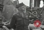 Standbild General Omar Bradley Berlin Deutschland, 1945, aus Sekunde 52 historischem Filmmaterial Videoclip 65675074129
