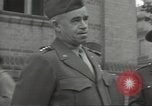 Standbild General Omar Bradley Berlin Deutschland, 1945, aus Sekunde 11 historischem Filmmaterial Videoclip 65675074130