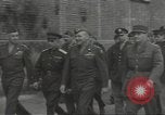 Standbild General Omar Bradley Berlin Deutschland, 1945, aus Sekunde 33 historischem Filmmaterial Videoclip 65675074130
