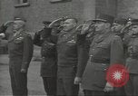 Standbild General Omar Bradley Berlin Deutschland, 1945, aus Sekunde 37 historischem Filmmaterial Videoclip 65675074130