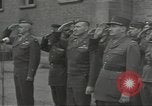 Standbild General Omar Bradley Berlin Deutschland, 1945, aus Sekunde 38 historischem Filmmaterial Videoclip 65675074130