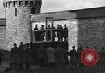 Standbild NS-Kriegsverbrecher Bruchsal Deutschland, 1946, aus Sekunde 40 historischem Filmmaterial Videoclip 65675074145