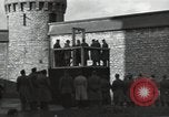Standbild NS-Kriegsverbrecher Bruchsal Deutschland, 1946, aus Sekunde 42 historischem Filmmaterial Videoclip 65675074145
