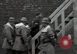 Standbild NS-Kriegsverbrecher Bruchsal Deutschland, 1946, aus Sekunde 28 historischem Filmmaterial Videoclip 65675074148