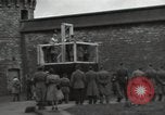 Standbild NS-Kriegsverbrecher Bruchsal Deutschland, 1946, aus Sekunde 45 historischem Filmmaterial Videoclip 65675074148