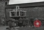 Standbild NS-Kriegsverbrecher Bruchsal Deutschland, 1946, aus Sekunde 46 historischem Filmmaterial Videoclip 65675074148