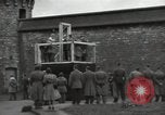Standbild NS-Kriegsverbrecher Bruchsal Deutschland, 1946, aus Sekunde 47 historischem Filmmaterial Videoclip 65675074148