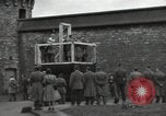 Standbild NS-Kriegsverbrecher Bruchsal Deutschland, 1946, aus Sekunde 48 historischem Filmmaterial Videoclip 65675074148