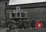 Standbild NS-Kriegsverbrecher Bruchsal Deutschland, 1946, aus Sekunde 51 historischem Filmmaterial Videoclip 65675074148