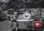 Immagine di Clara Kimball Young Los Angeles California USA, 1939, secondo 12 filmato di repertorio 65675074179