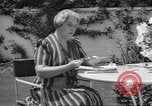 Immagine di Clara Kimball Young Los Angeles California USA, 1939, secondo 26 filmato di repertorio 65675074179