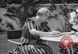 Immagine di Clara Kimball Young Los Angeles California USA, 1939, secondo 35 filmato di repertorio 65675074179