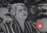 Immagine di Clara Kimball Young Los Angeles California USA, 1939, secondo 45 filmato di repertorio 65675074179